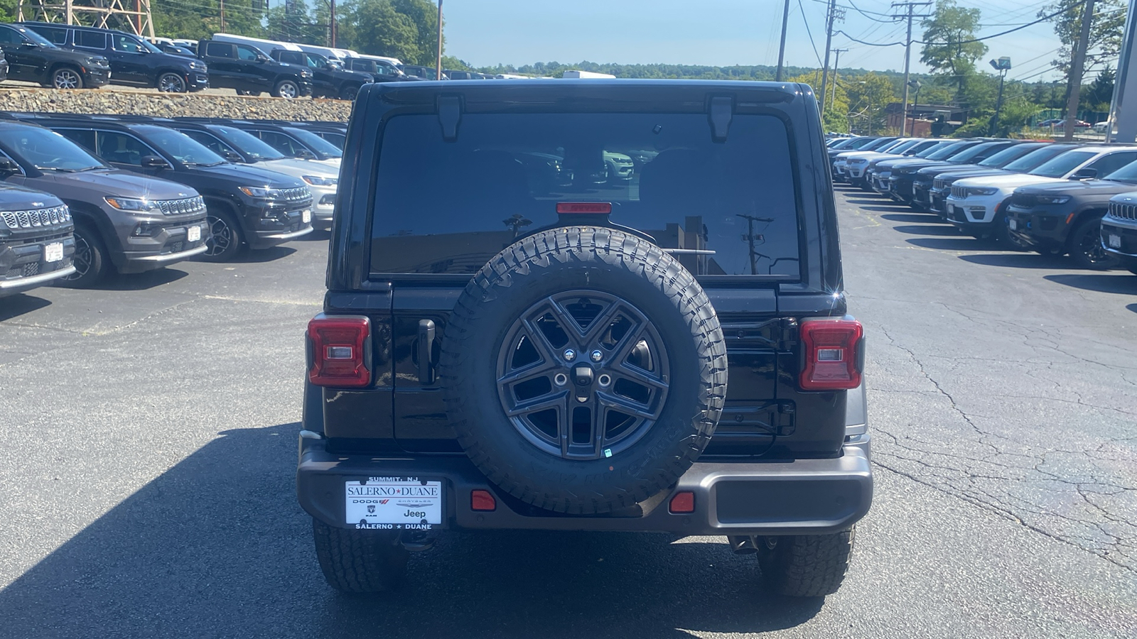 2024 Jeep Wrangler Sport S 25