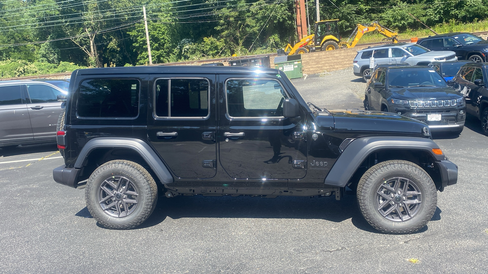 2024 Jeep Wrangler Sport S 28