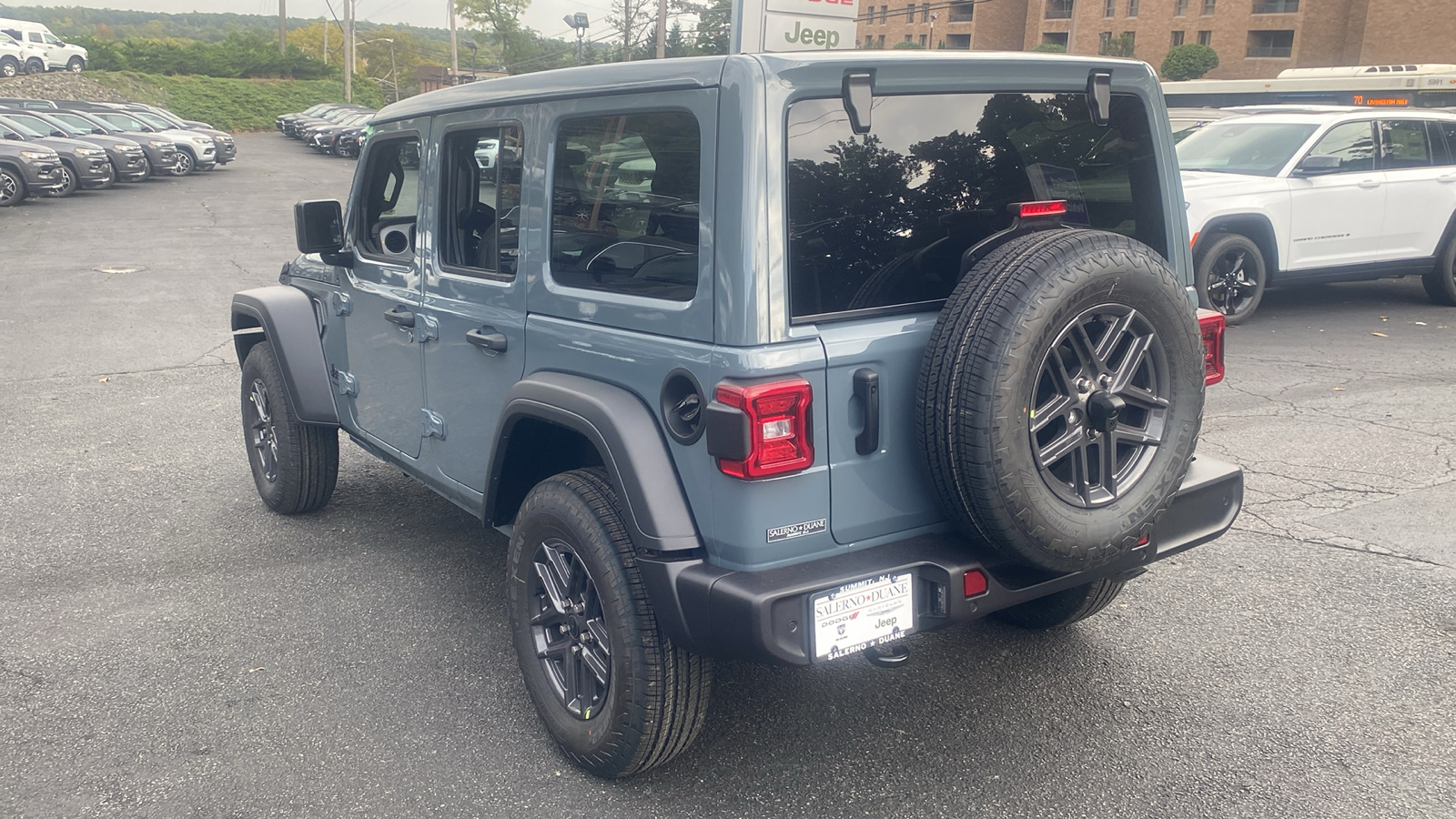 2024 Jeep Wrangler Sport S 22