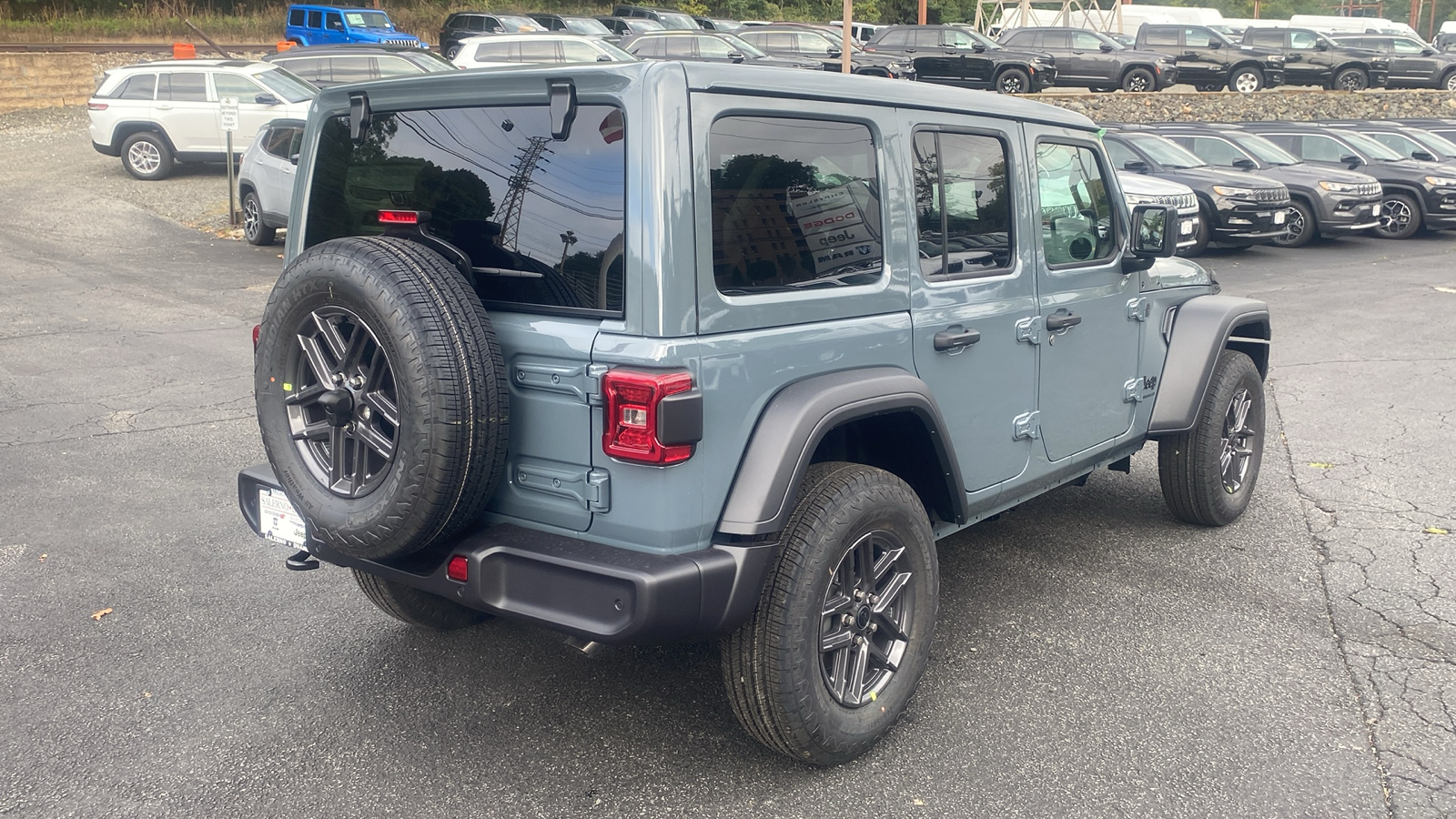 2024 Jeep Wrangler Sport S 25