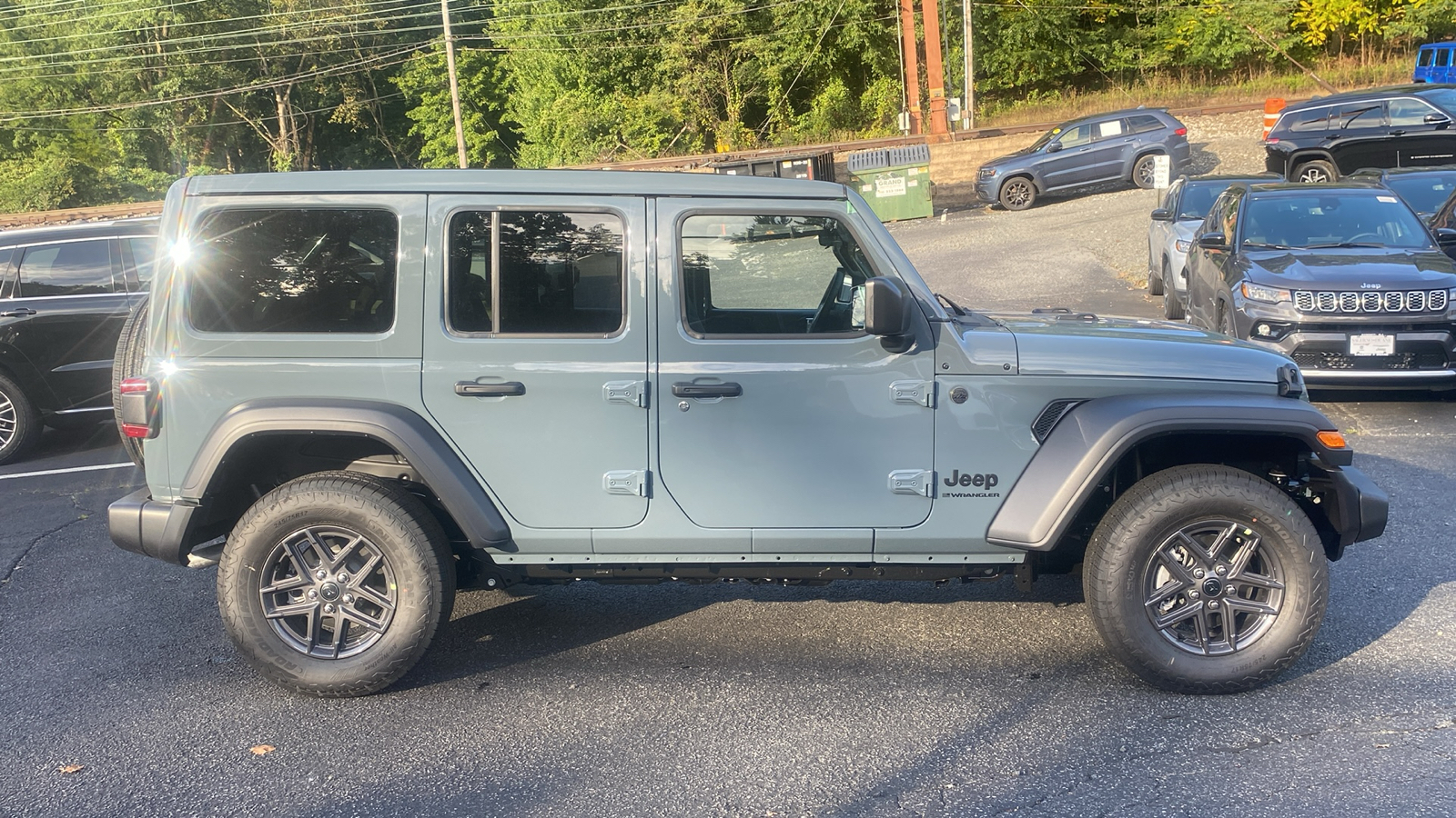 2024 Jeep Wrangler Sport S 27