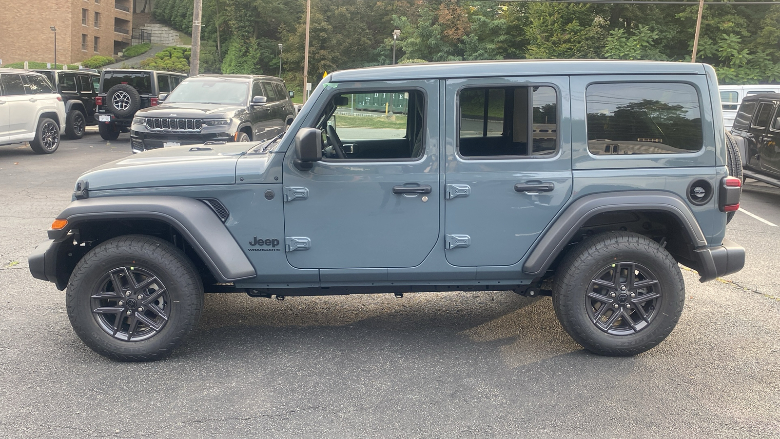 2024 Jeep Wrangler Sport S 4