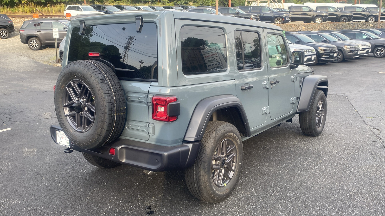 2024 Jeep Wrangler Sport S 27