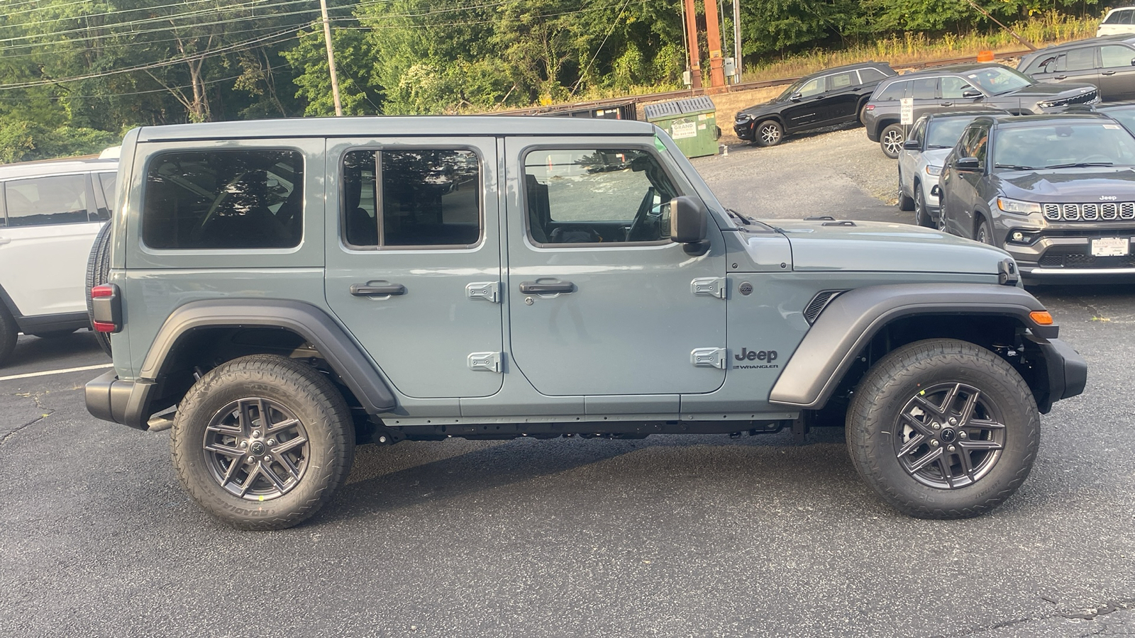 2024 Jeep Wrangler Sport S 28