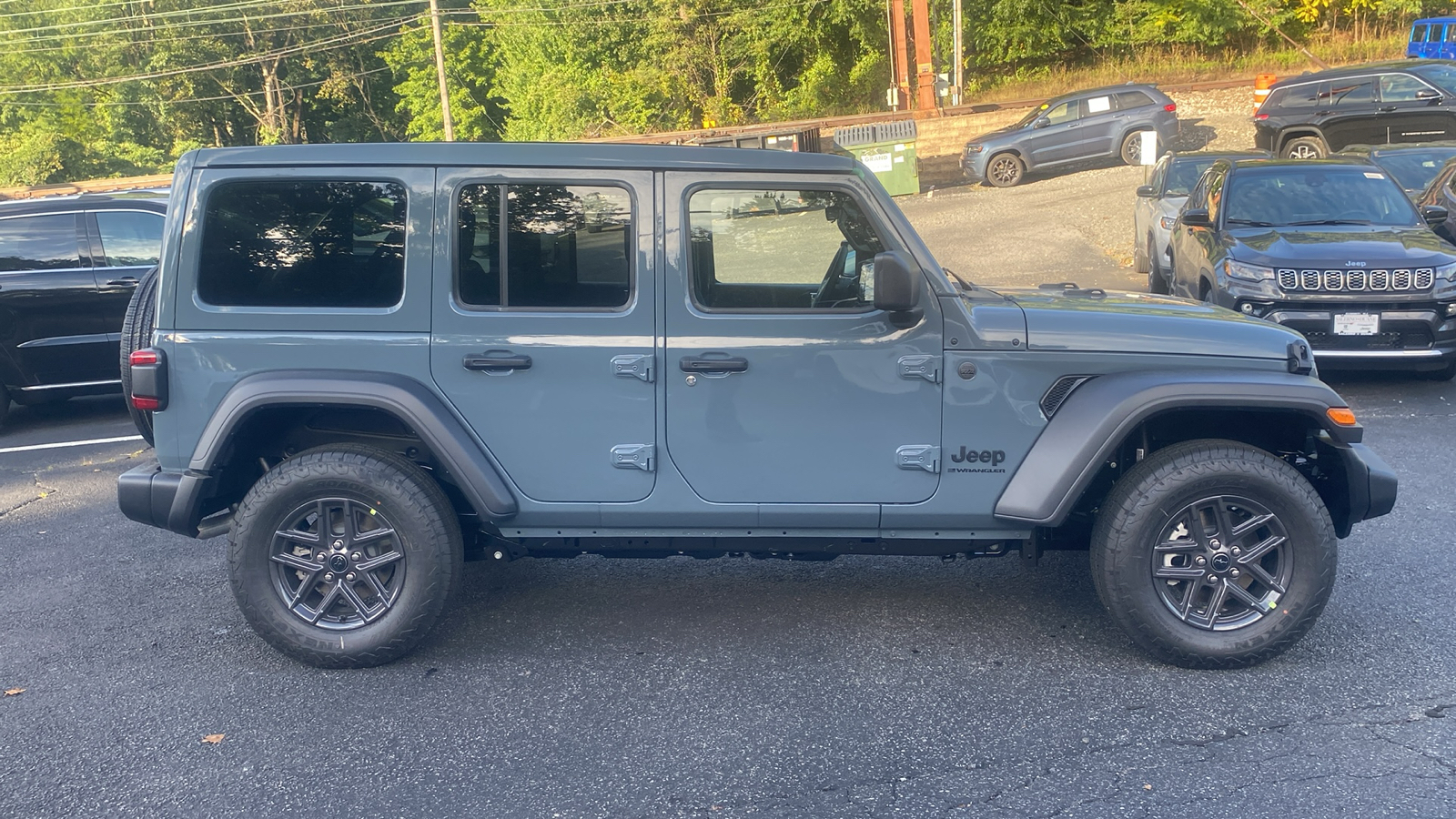 2024 Jeep Wrangler Sport S 27