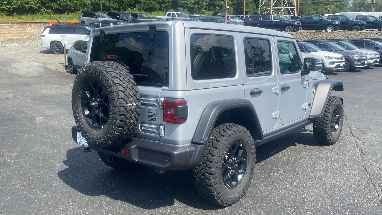 2024 Jeep Wrangler Willys 26