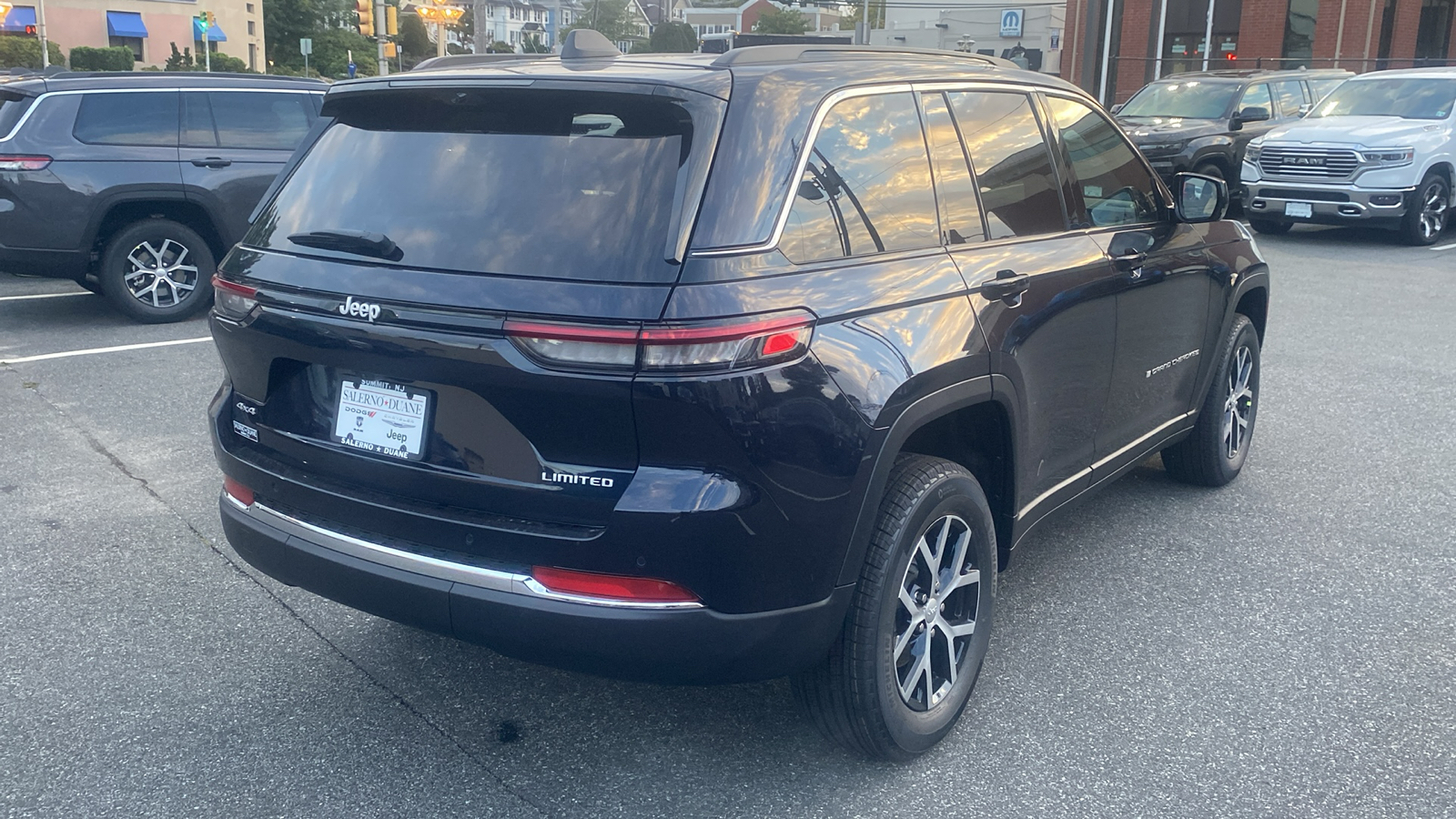 2025 Jeep Grand Cherokee Limited 28