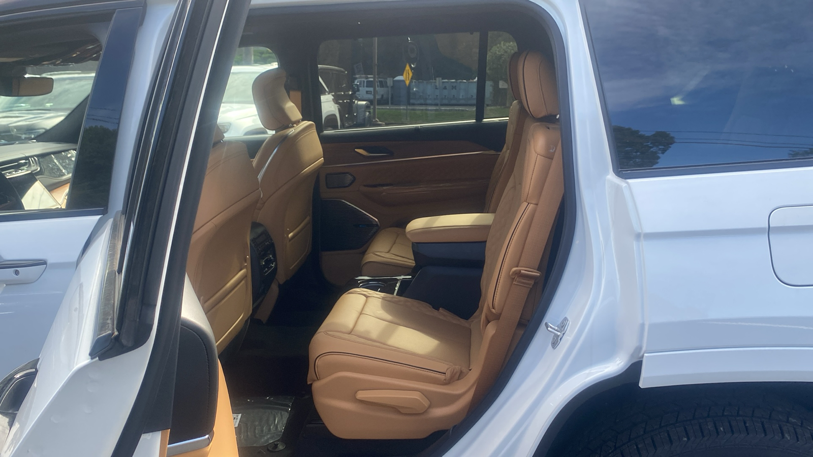 2025 Jeep Grand Cherokee L Summit Reserve 23