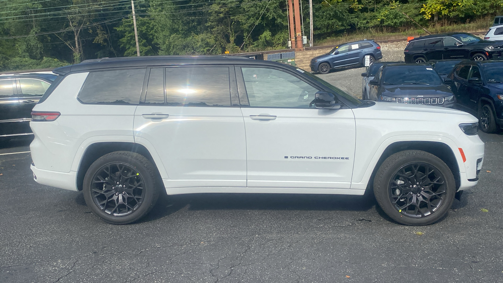 2025 Jeep Grand Cherokee L Summit Reserve 30