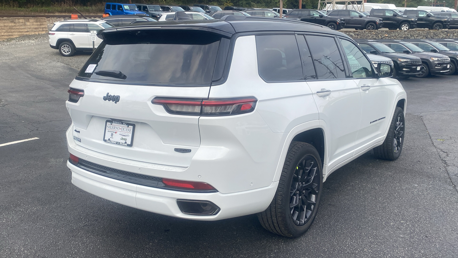 2025 Jeep Grand Cherokee L Summit Reserve 29