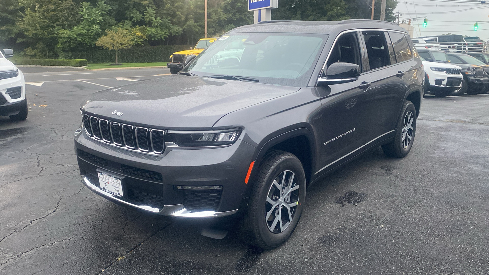 2025 Jeep Grand Cherokee L Limited 3