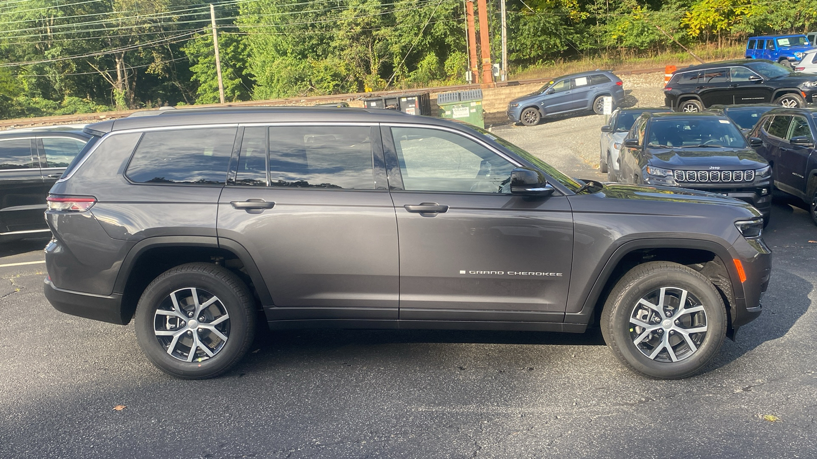 2025 Jeep Grand Cherokee L Limited 29