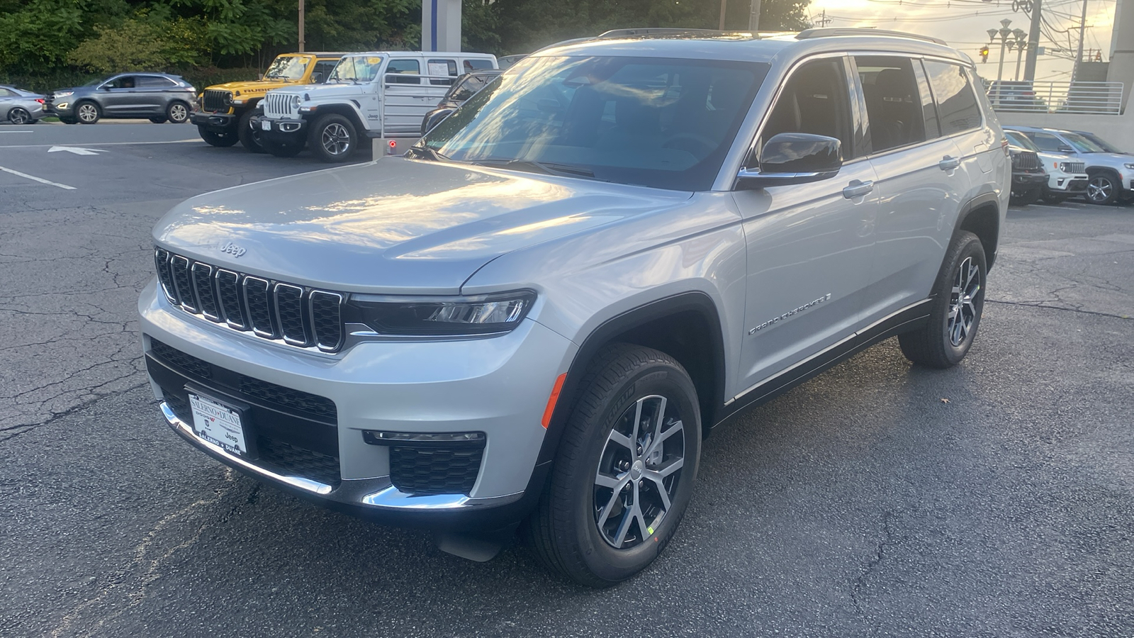 2025 Jeep Grand Cherokee L Limited 3