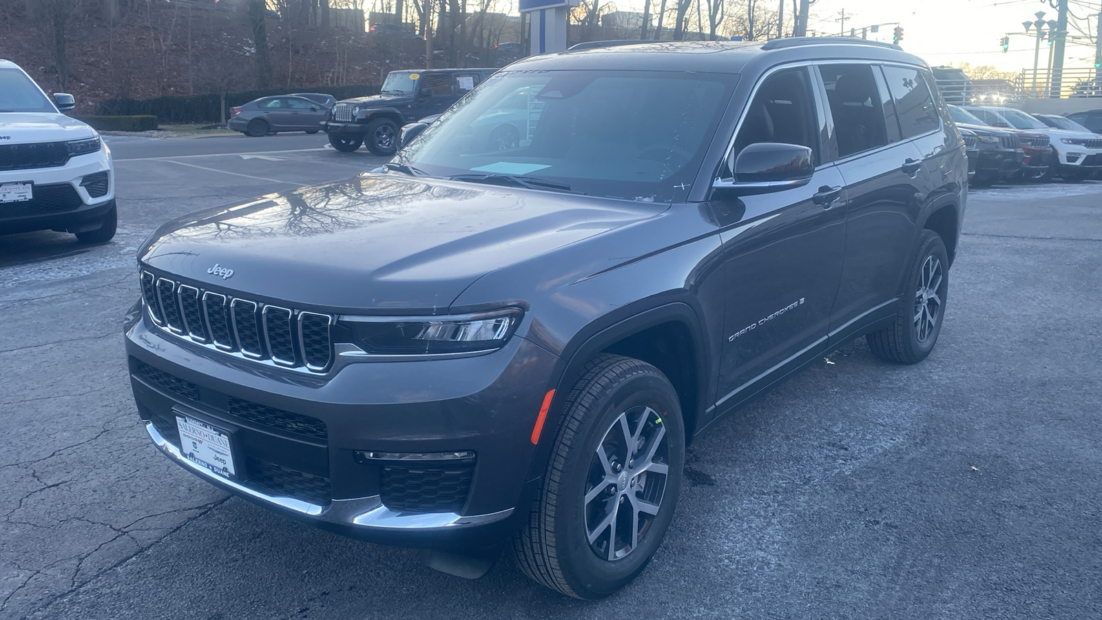 2025 Jeep Grand Cherokee L Limited 3