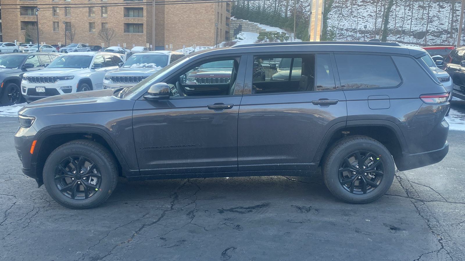 2025 Jeep Grand Cherokee L  4