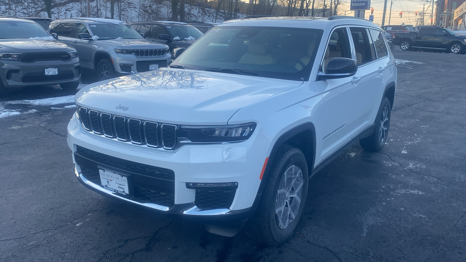 2025 Jeep Grand Cherokee L Limited 3