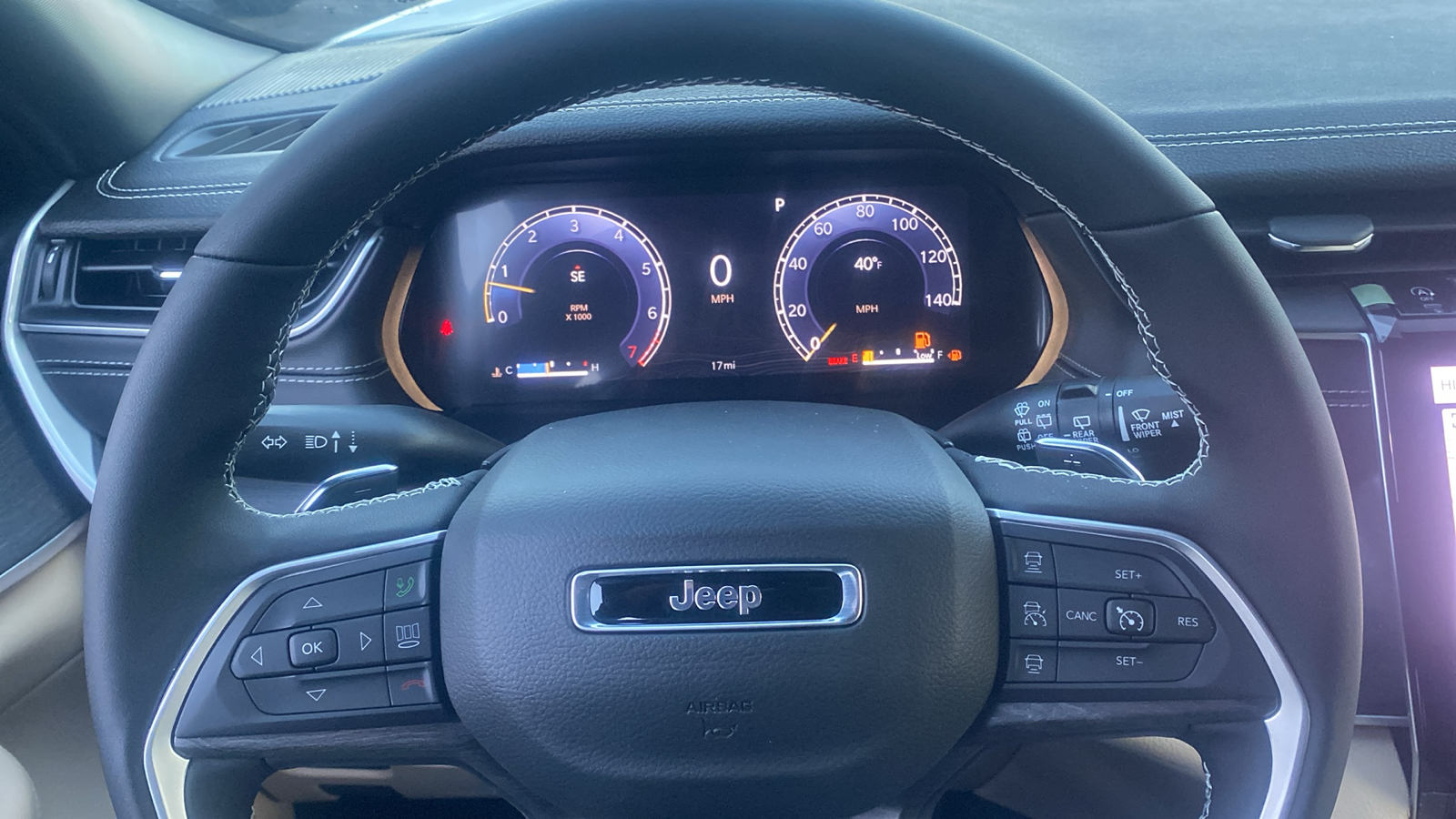 2025 Jeep Grand Cherokee L Limited 10