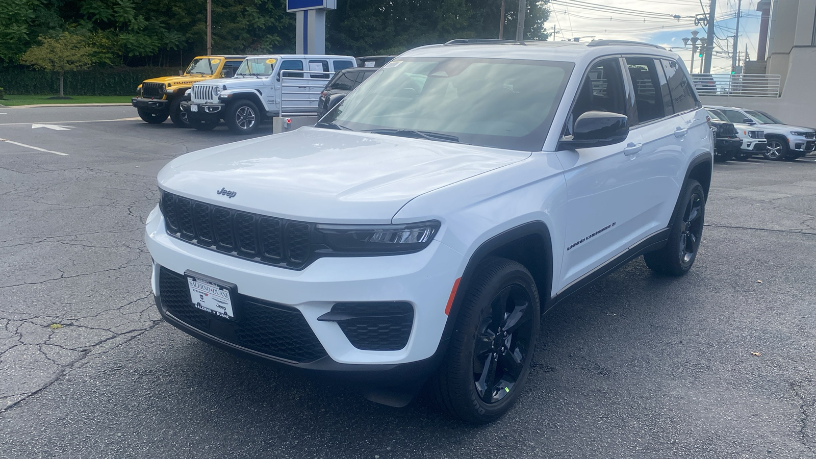 2025 Jeep Grand Cherokee Altitude X 3