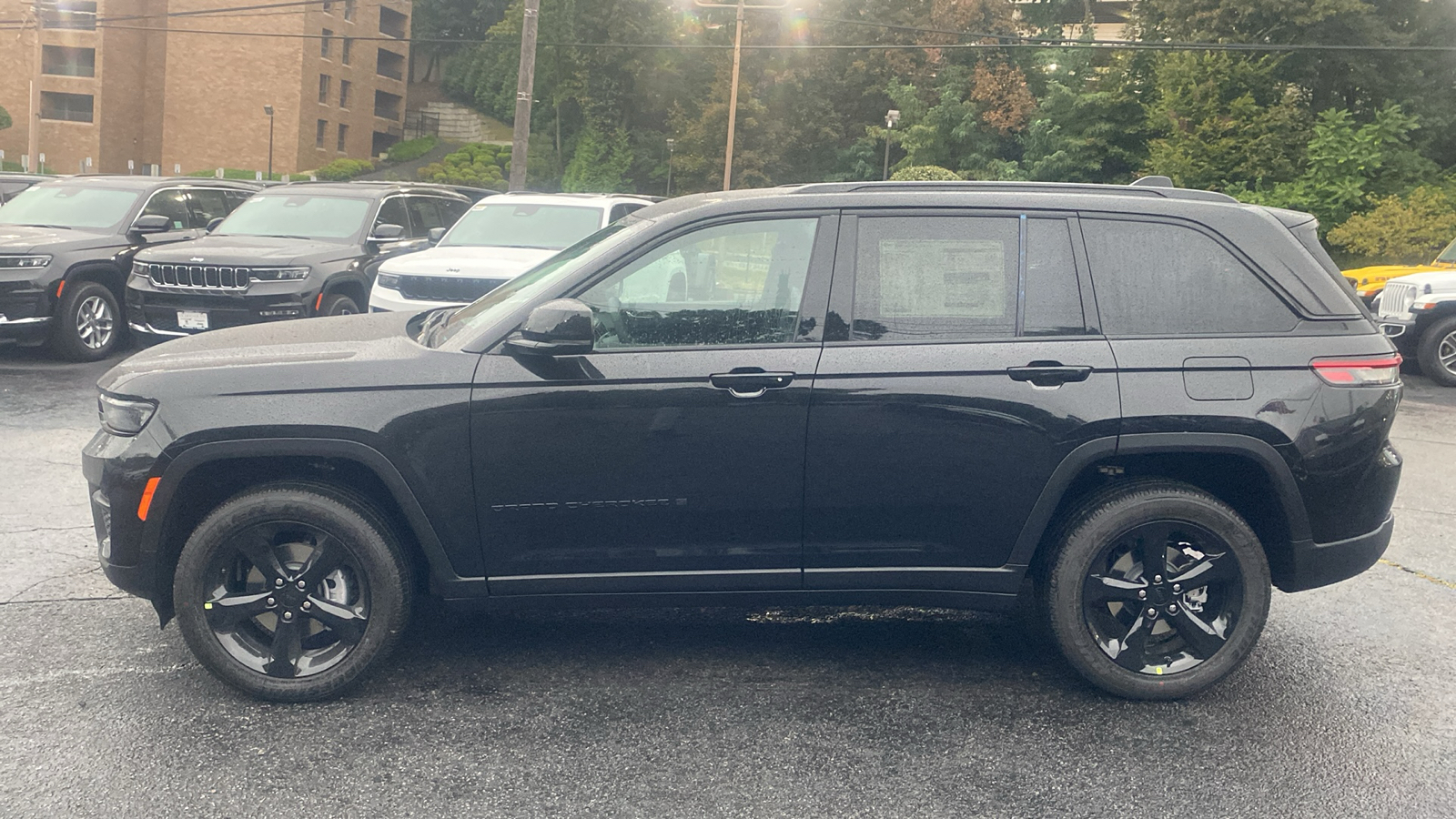 2025 Jeep Grand Cherokee Altitude X 4