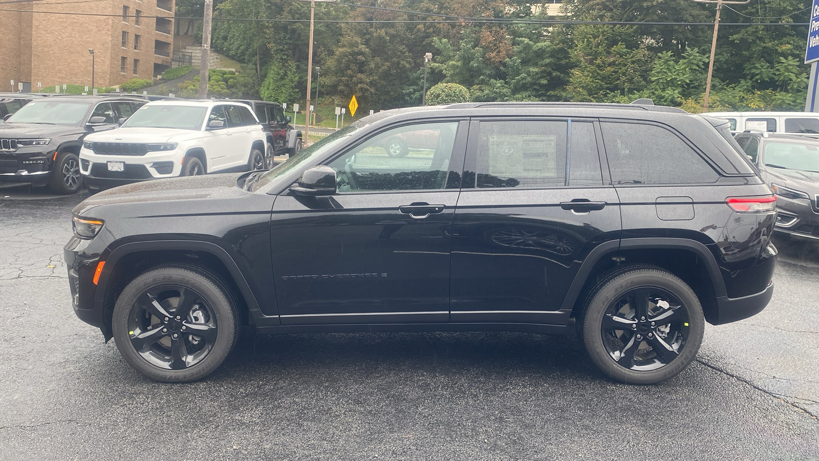 2025 Jeep Grand Cherokee Altitude X 4