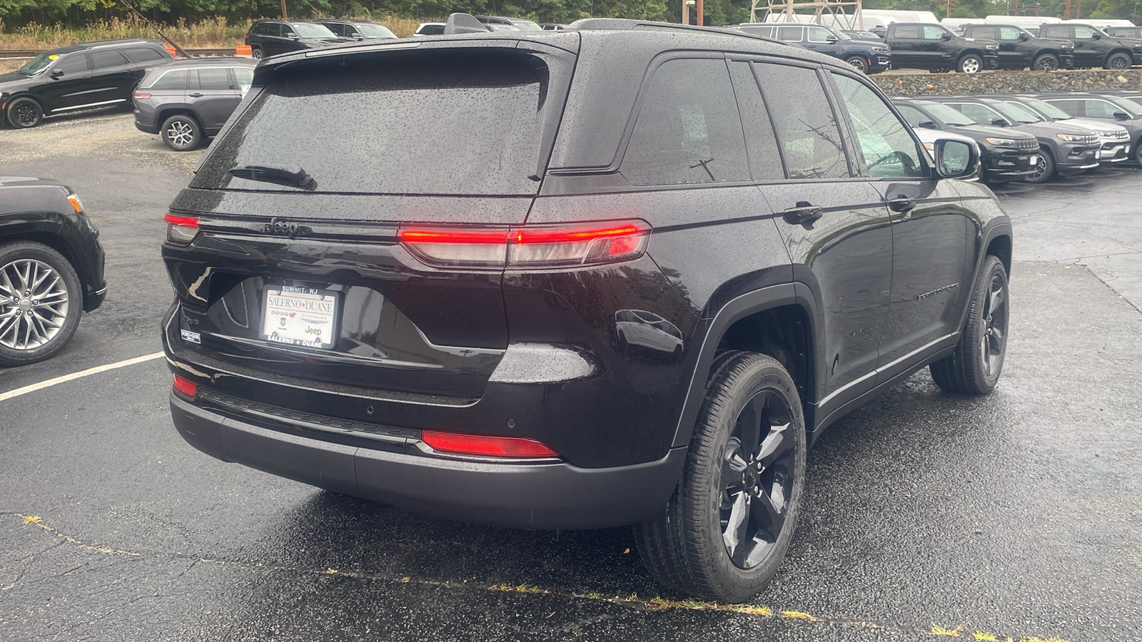 2025 Jeep Grand Cherokee Altitude X 27