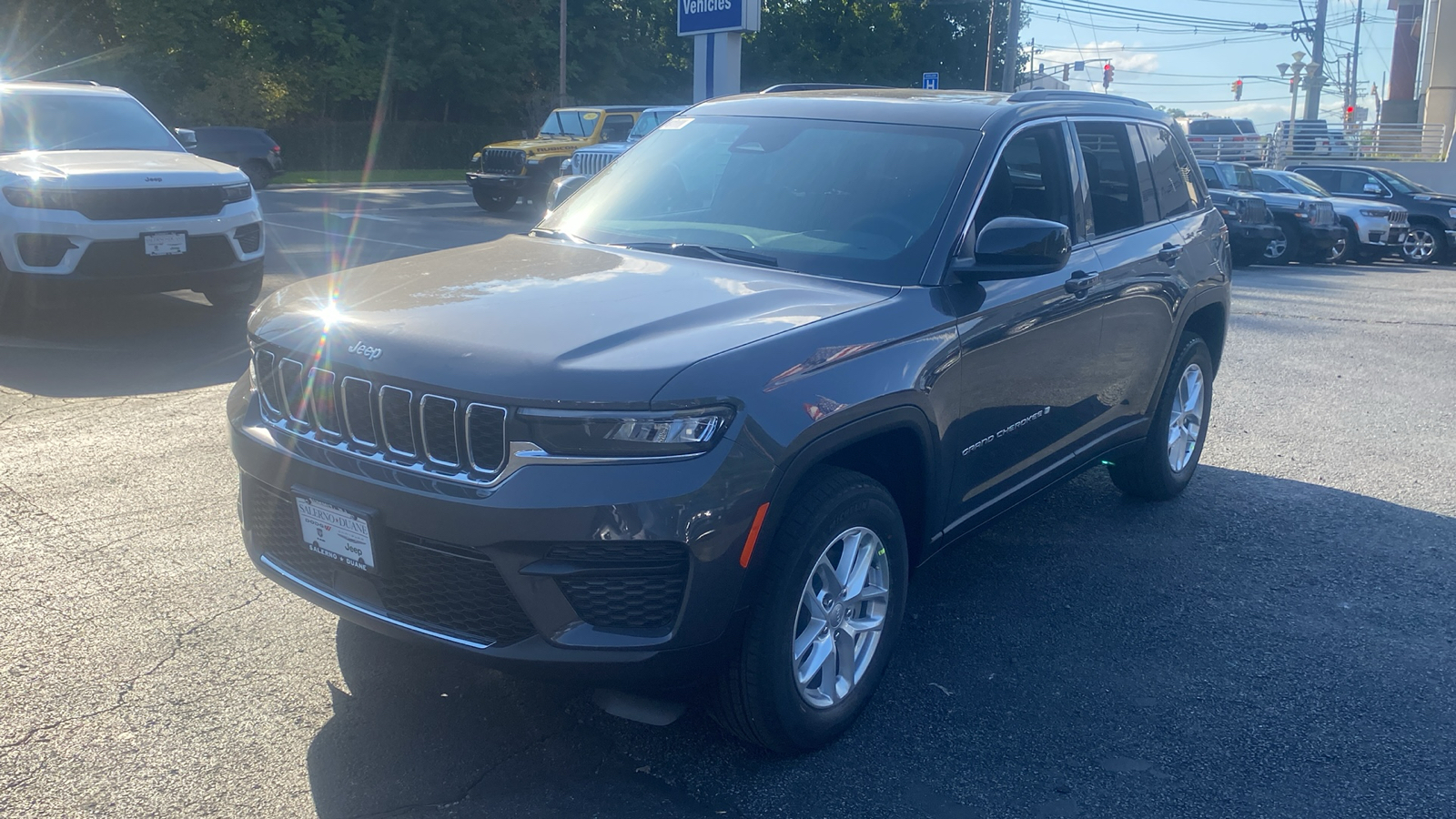 2025 Jeep Grand Cherokee Laredo X 3