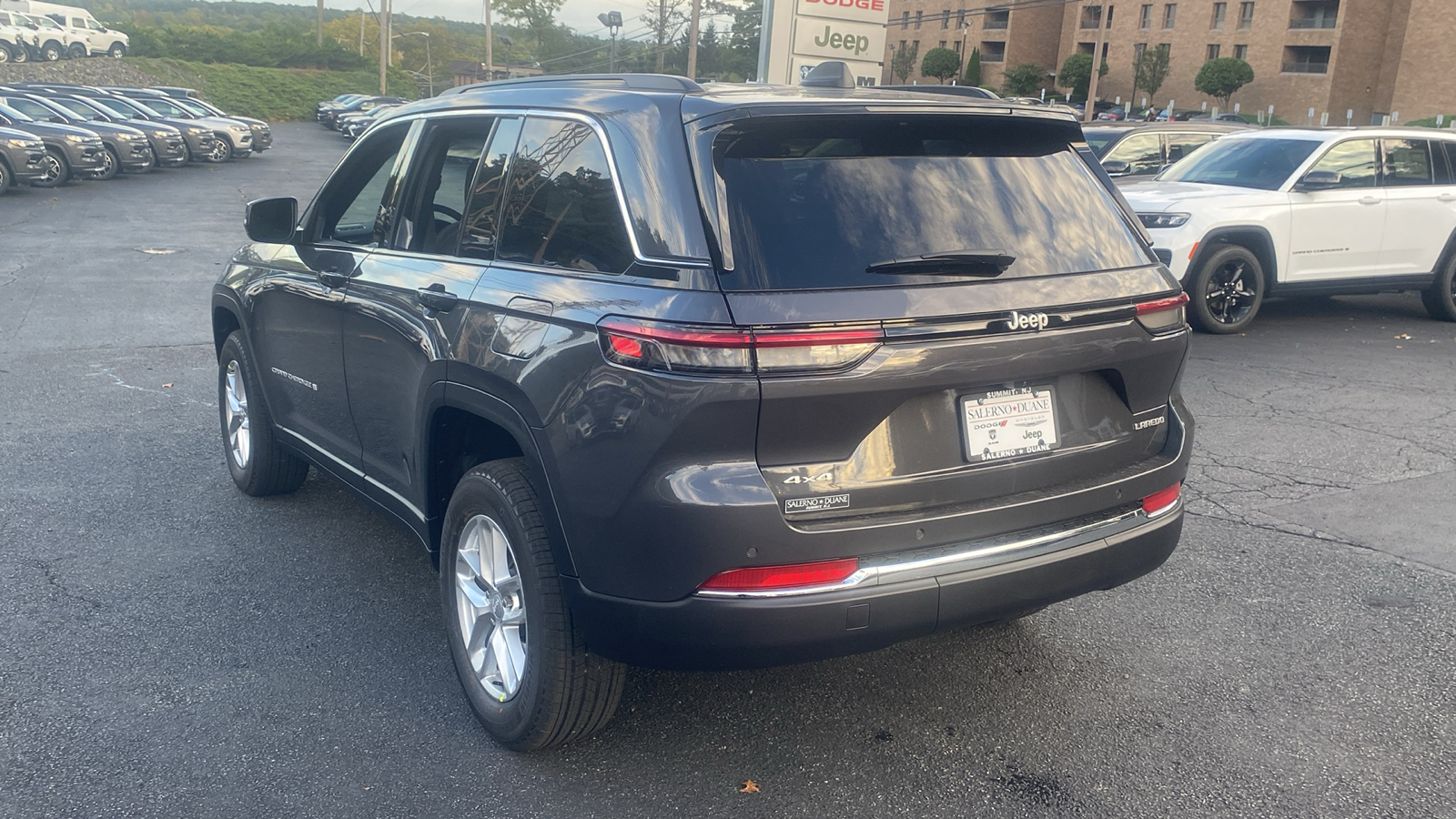 2025 Jeep Grand Cherokee Laredo X 24