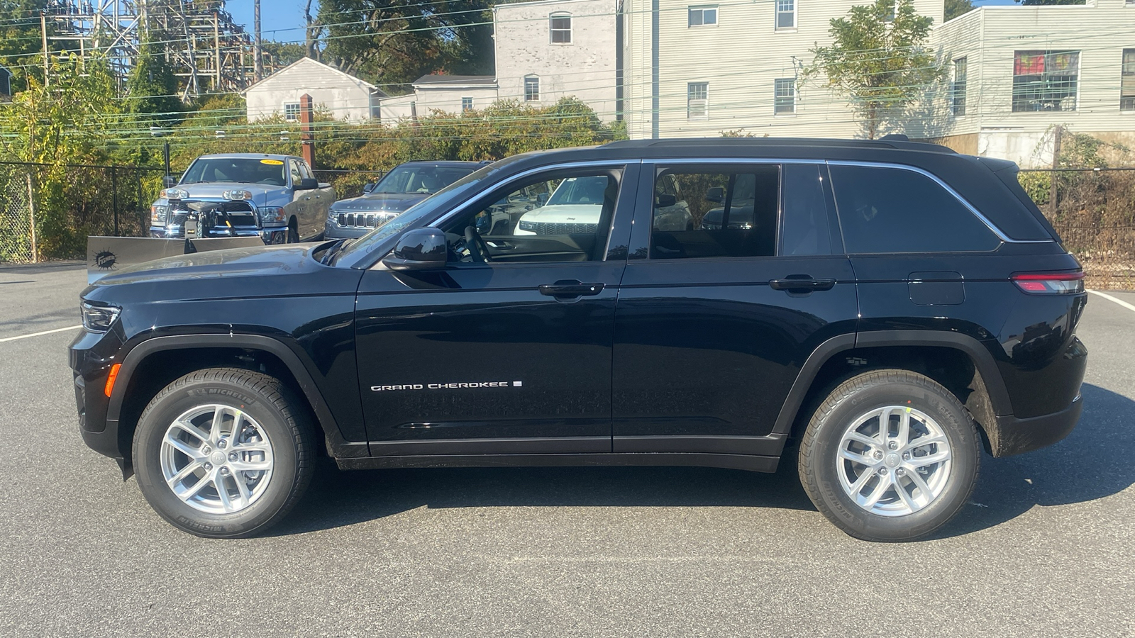 2025 Jeep Grand Cherokee Laredo X 4