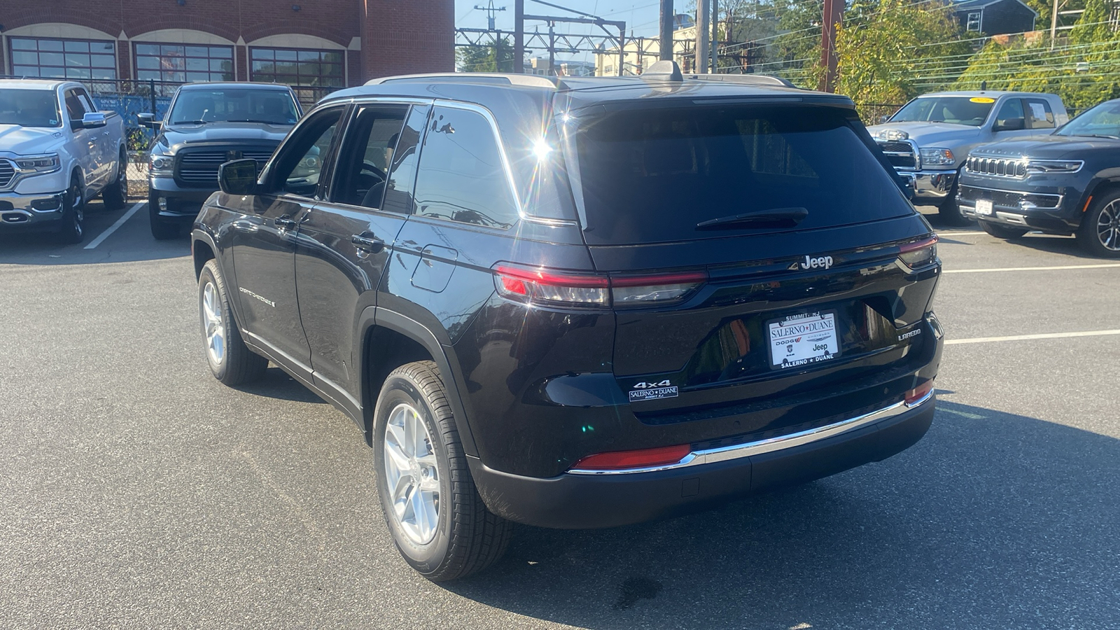 2025 Jeep Grand Cherokee Laredo X 25