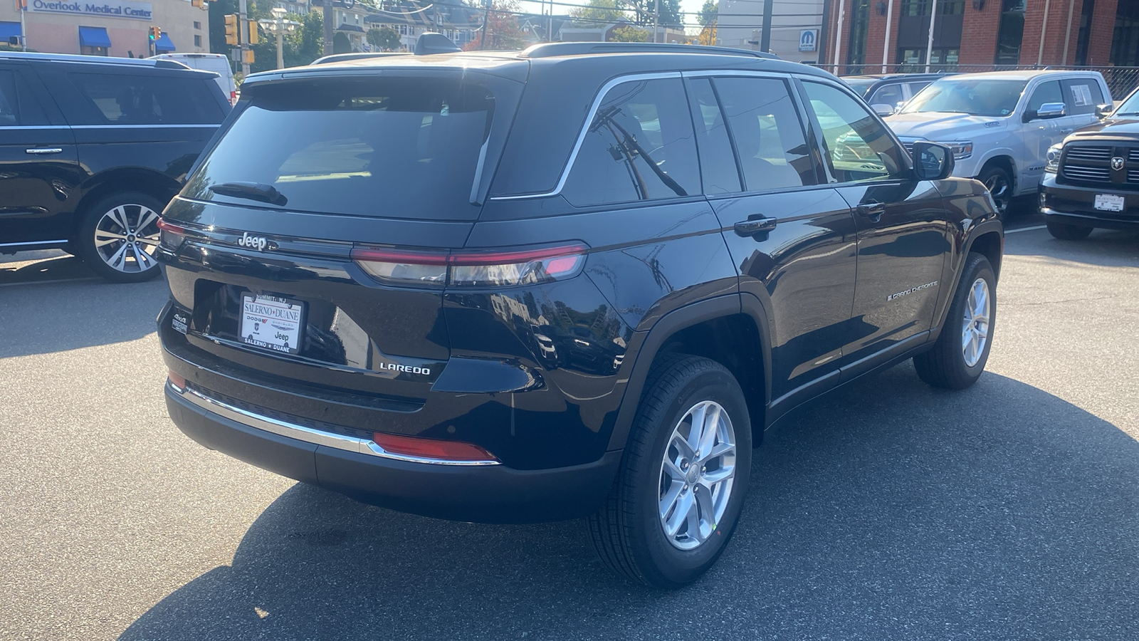 2025 Jeep Grand Cherokee Laredo X 28