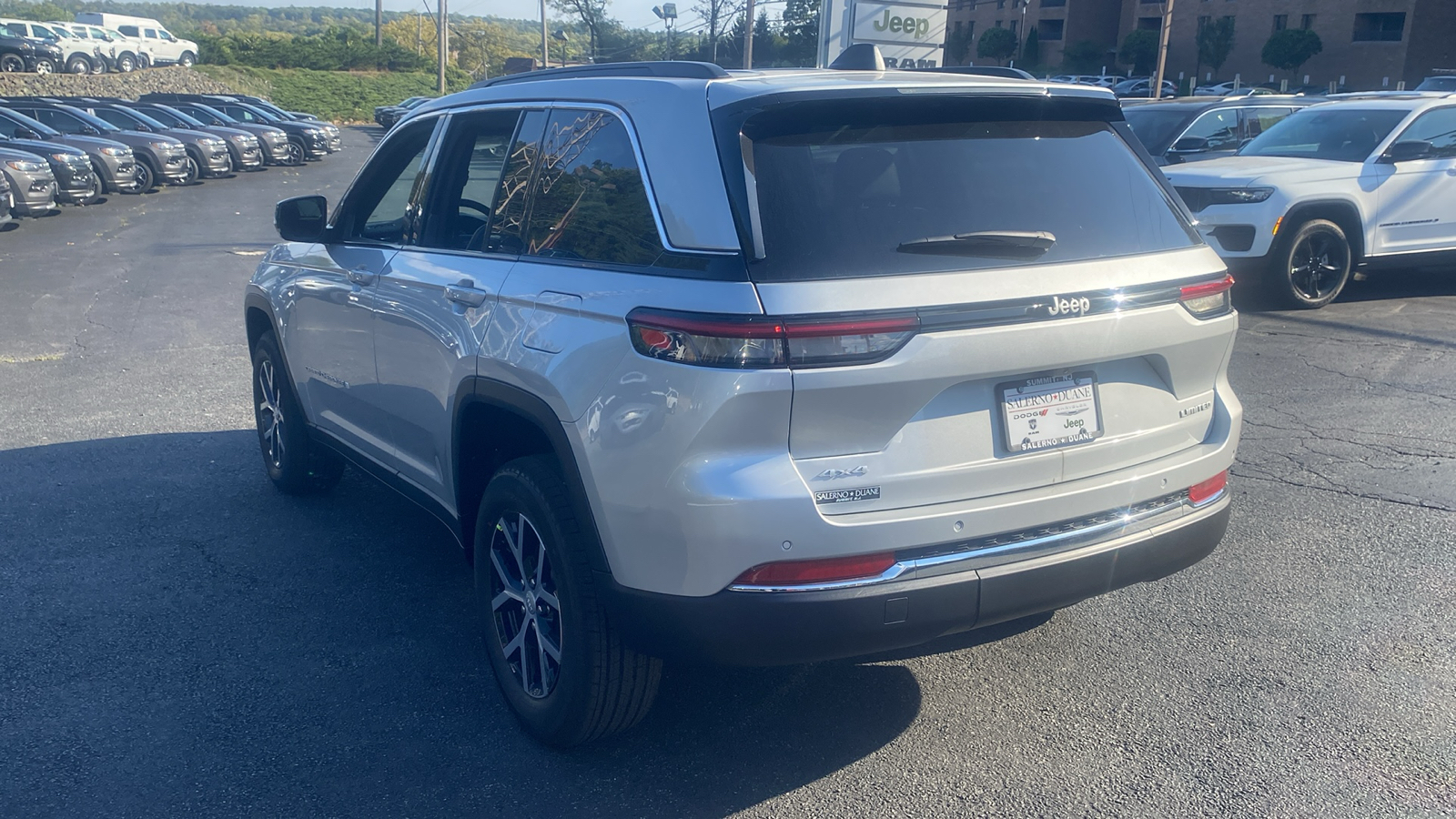 2025 Jeep Grand Cherokee Limited 24