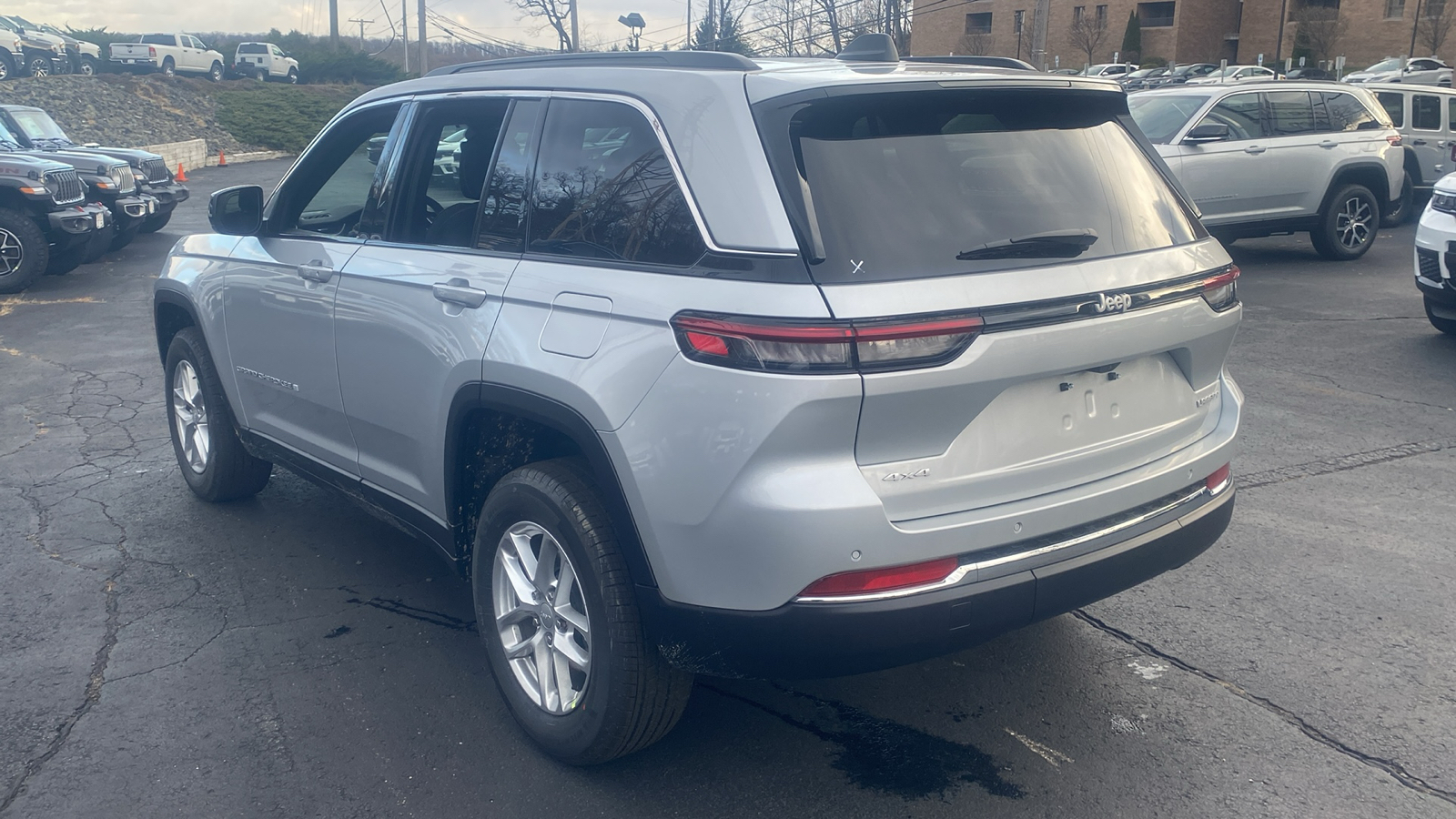 2025 Jeep Grand Cherokee Laredo X 25