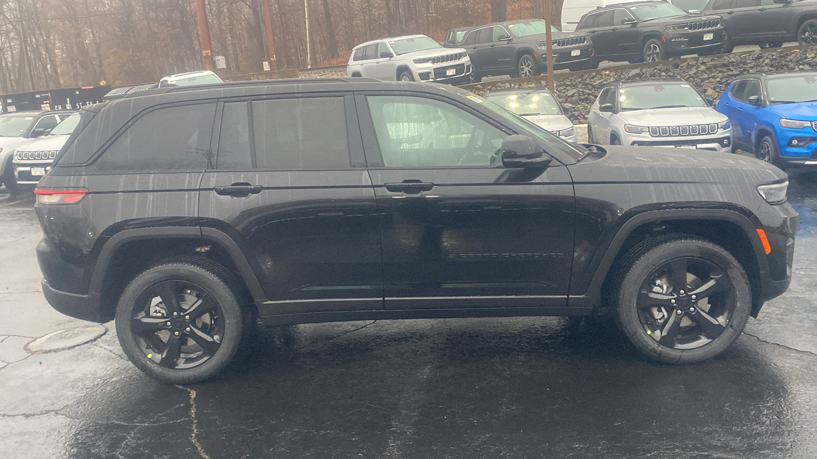 2025 Jeep Grand Cherokee Altitude X 28