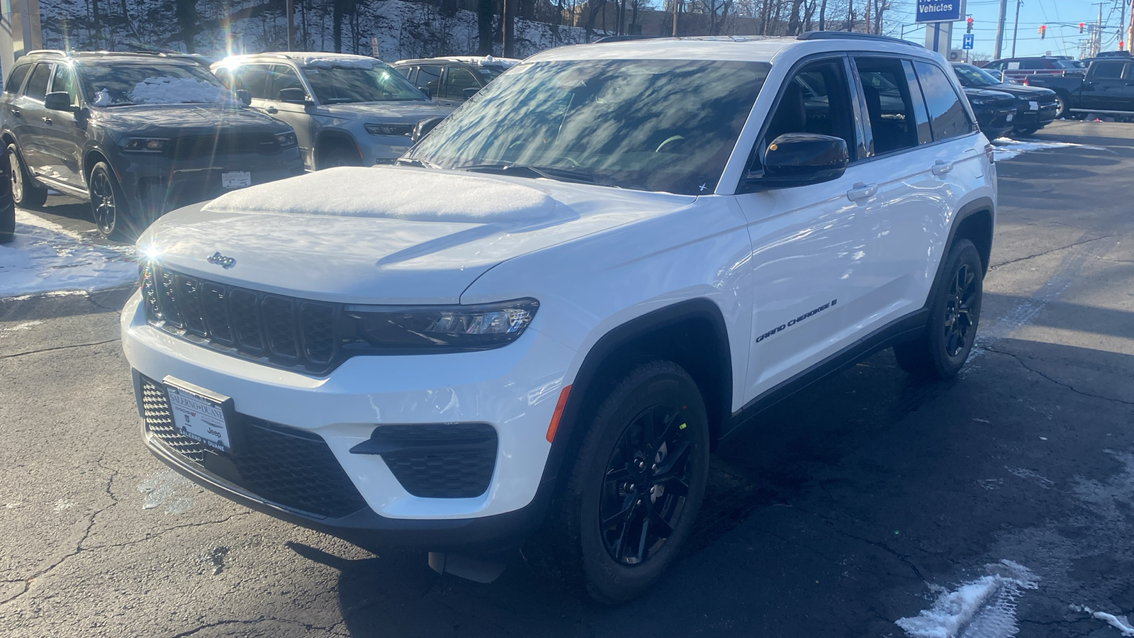 2025 Jeep Grand Cherokee Altitude X 3