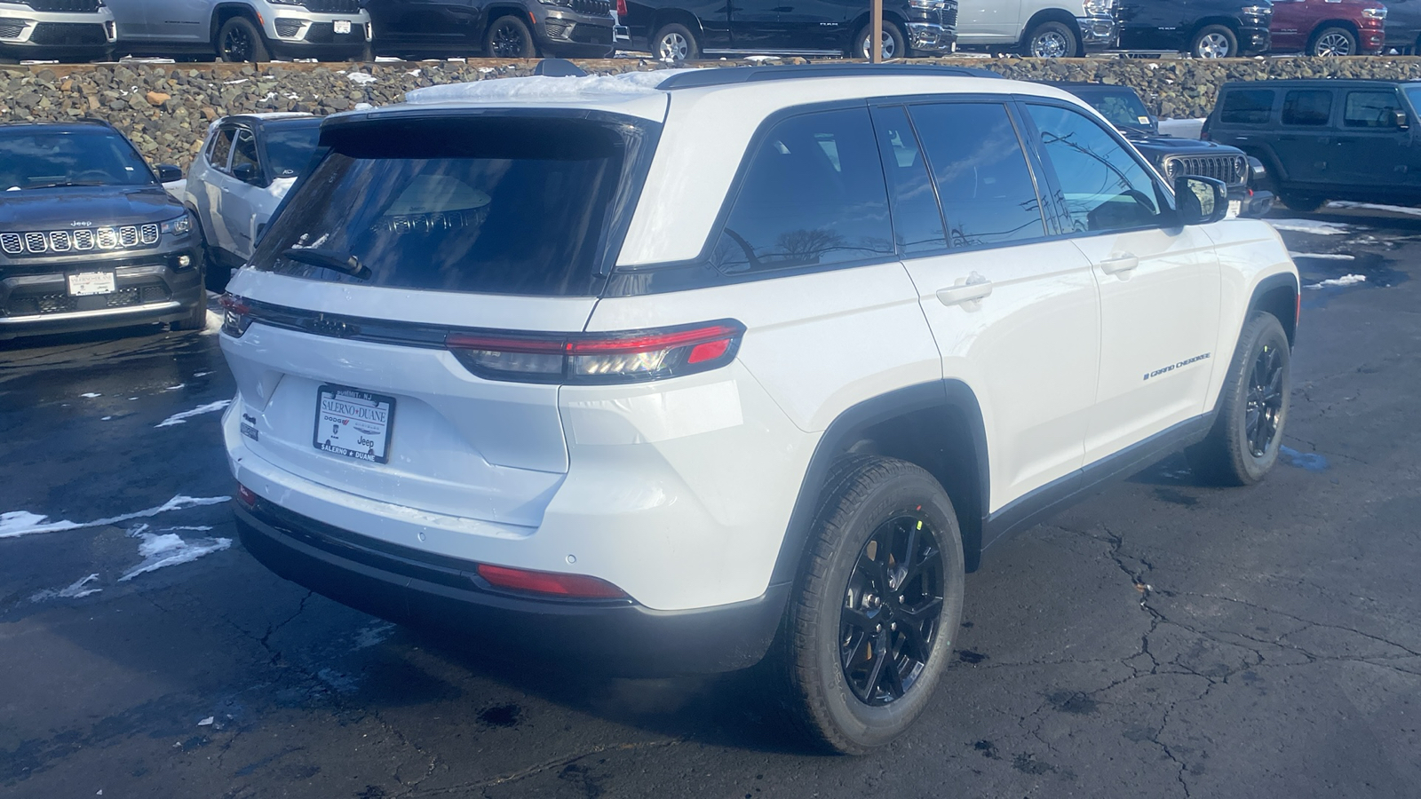 2025 Jeep Grand Cherokee Altitude X 28