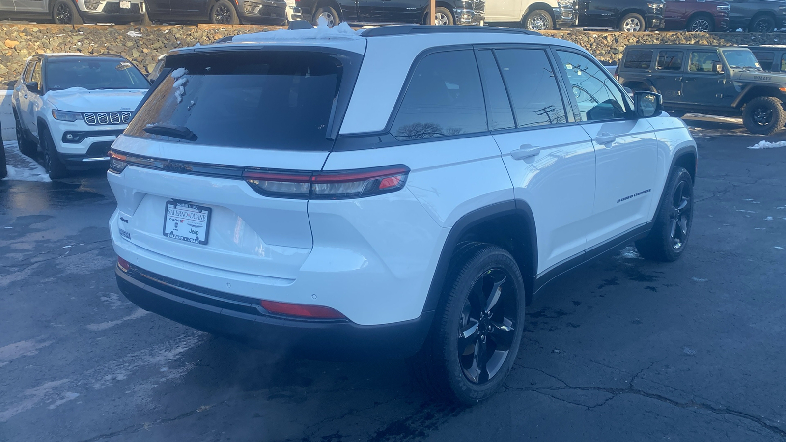 2025 Jeep Grand Cherokee Altitude X 27