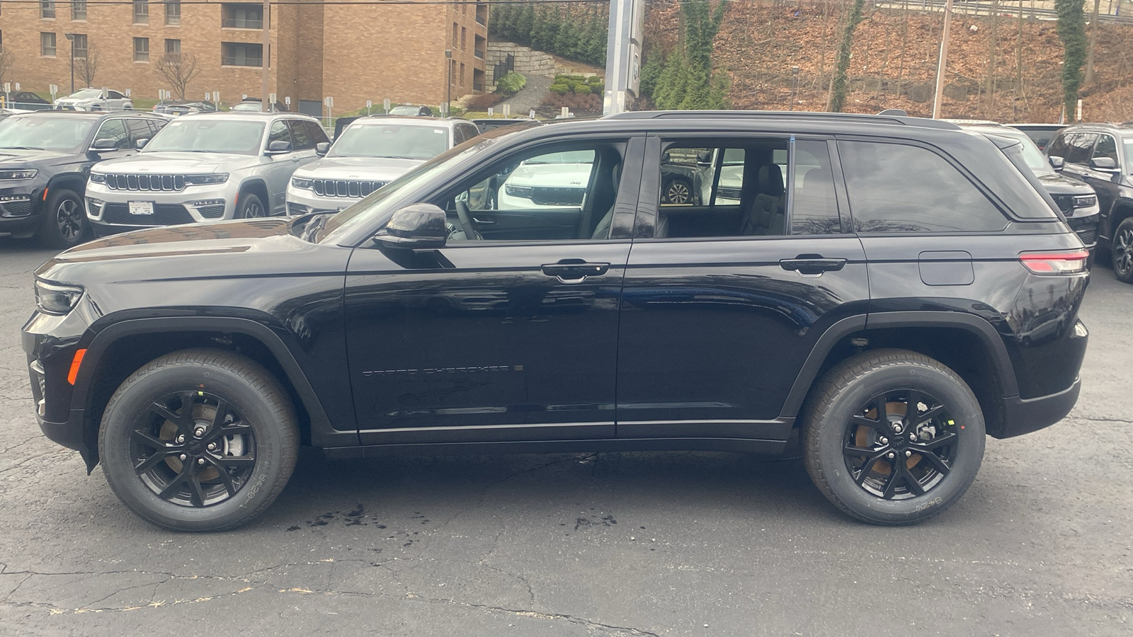 2025 Jeep Grand Cherokee Altitude X 4