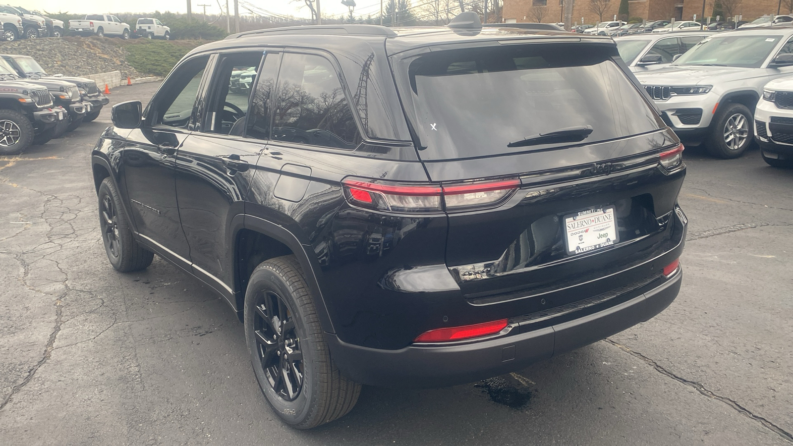 2025 Jeep Grand Cherokee Altitude X 25