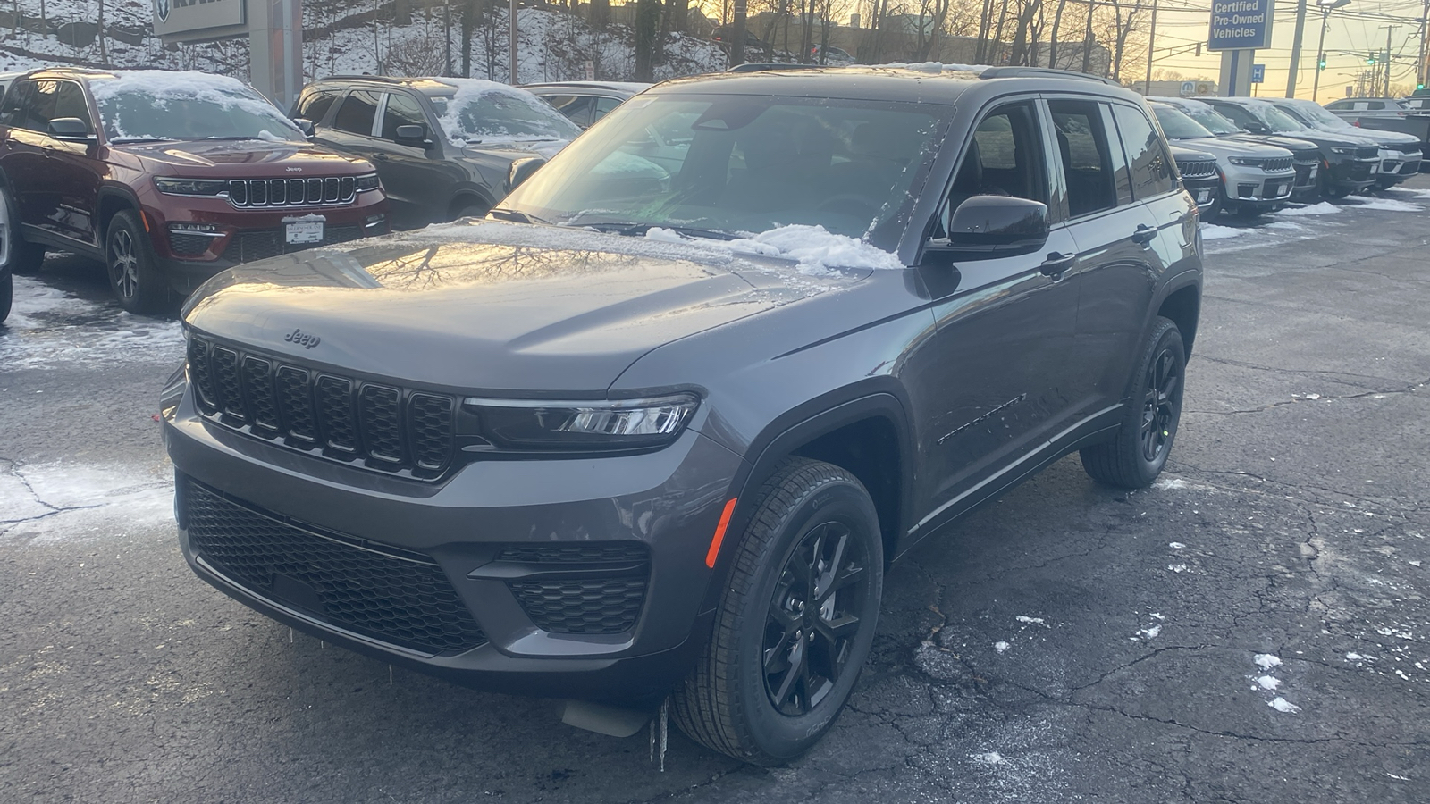 2025 Jeep Grand Cherokee Altitude X 3