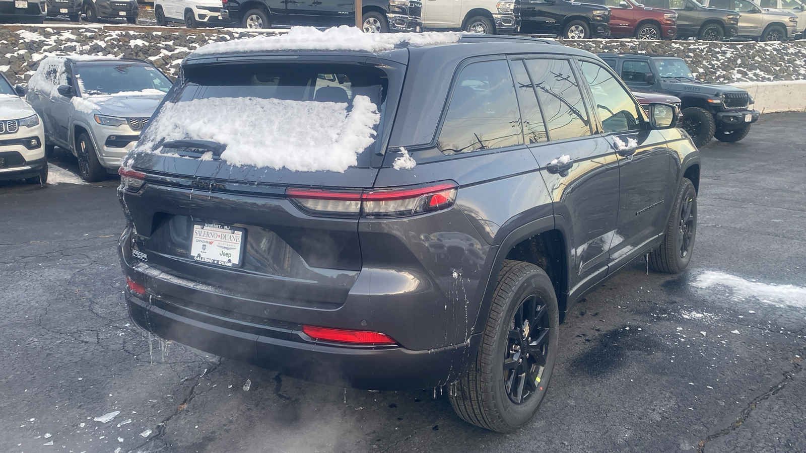 2025 Jeep Grand Cherokee Altitude X 27