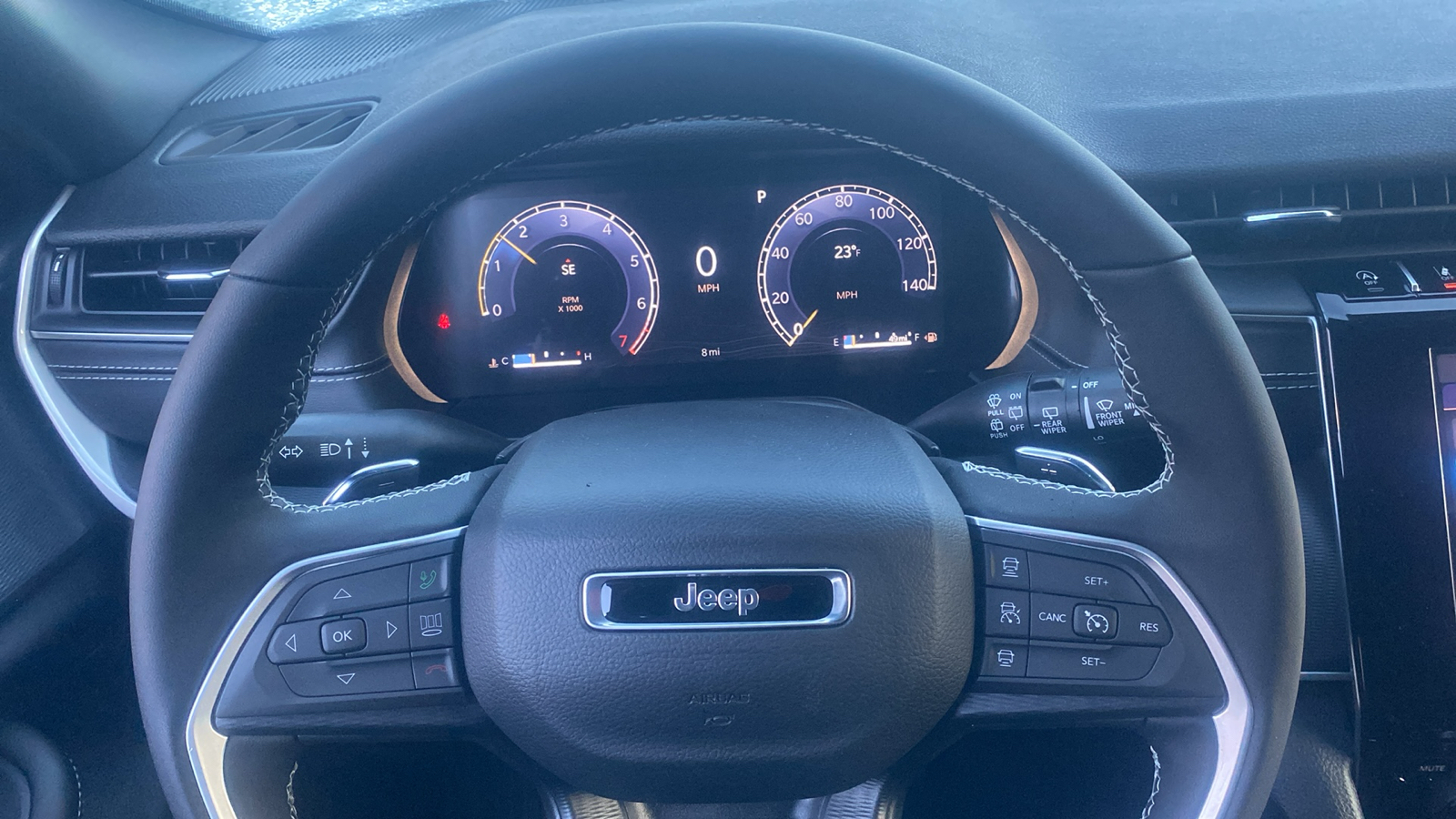 2025 Jeep Grand Cherokee Altitude X 10