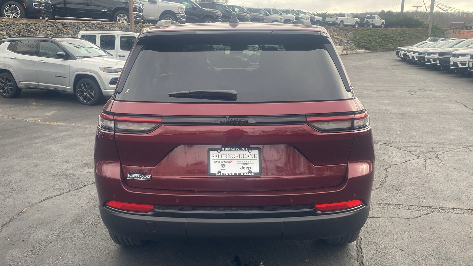 2025 Jeep Grand Cherokee Altitude X 23