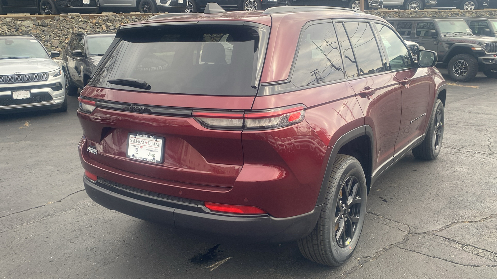 2025 Jeep Grand Cherokee Altitude X 25