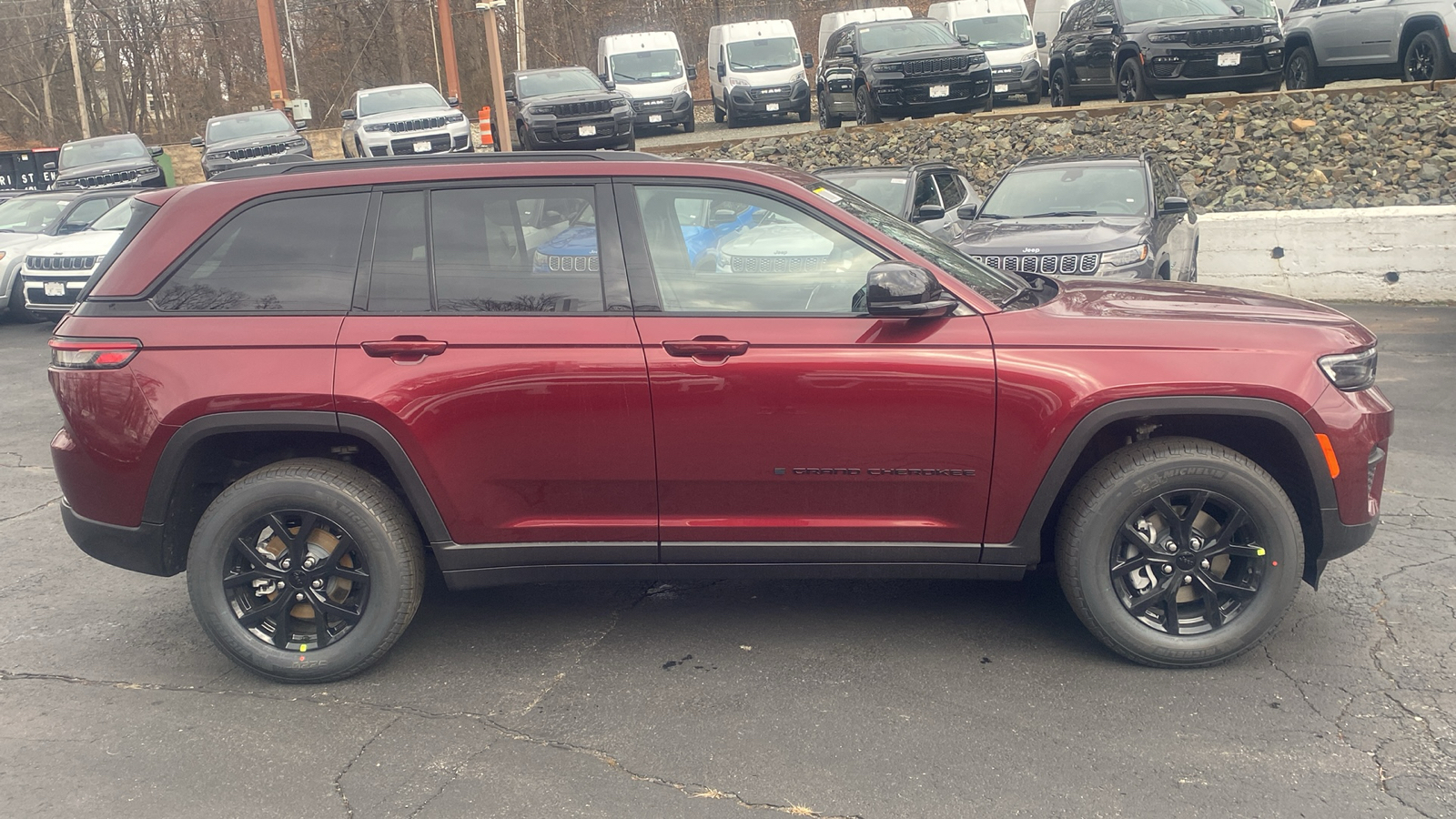 2025 Jeep Grand Cherokee Altitude X 26