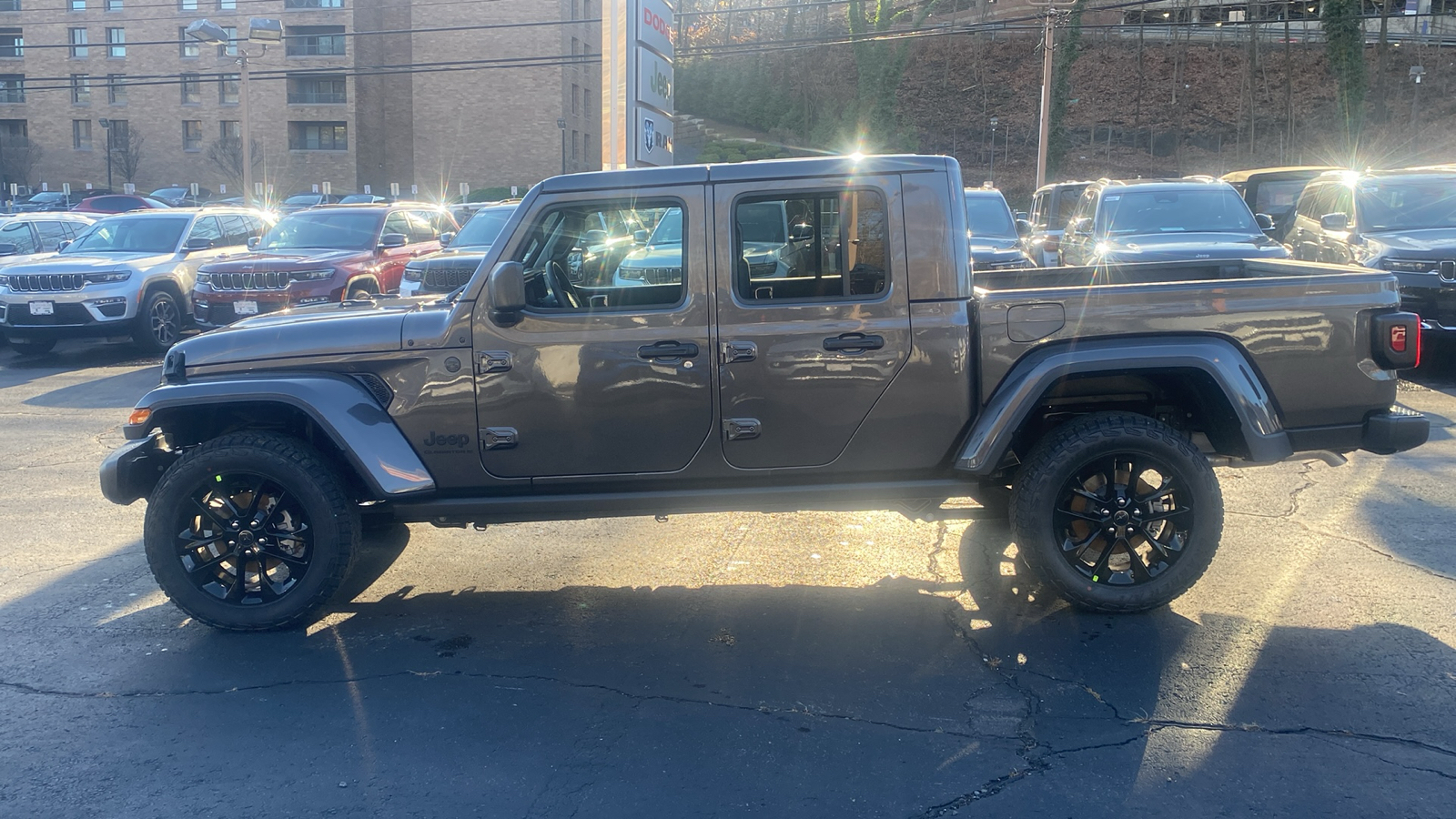 2025 Jeep Gladiator Nighthawk 4