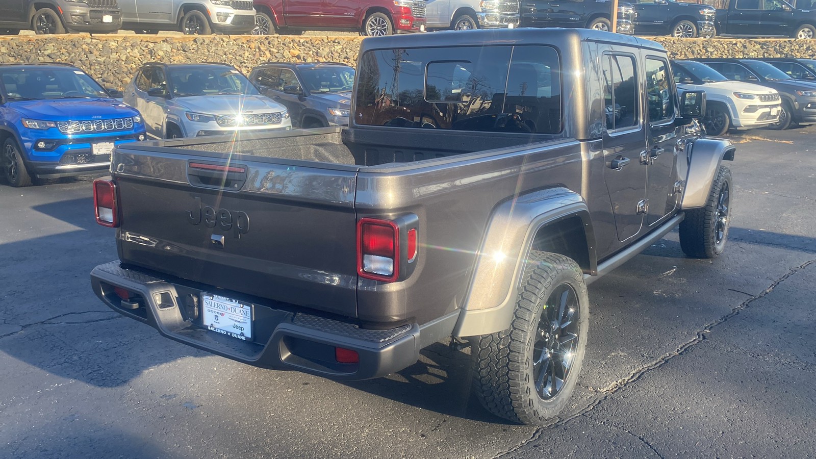 2025 Jeep Gladiator Nighthawk 26