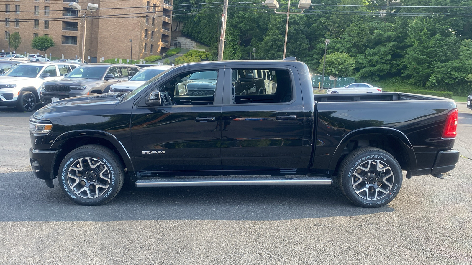 2025 Ram 1500 Laramie 4