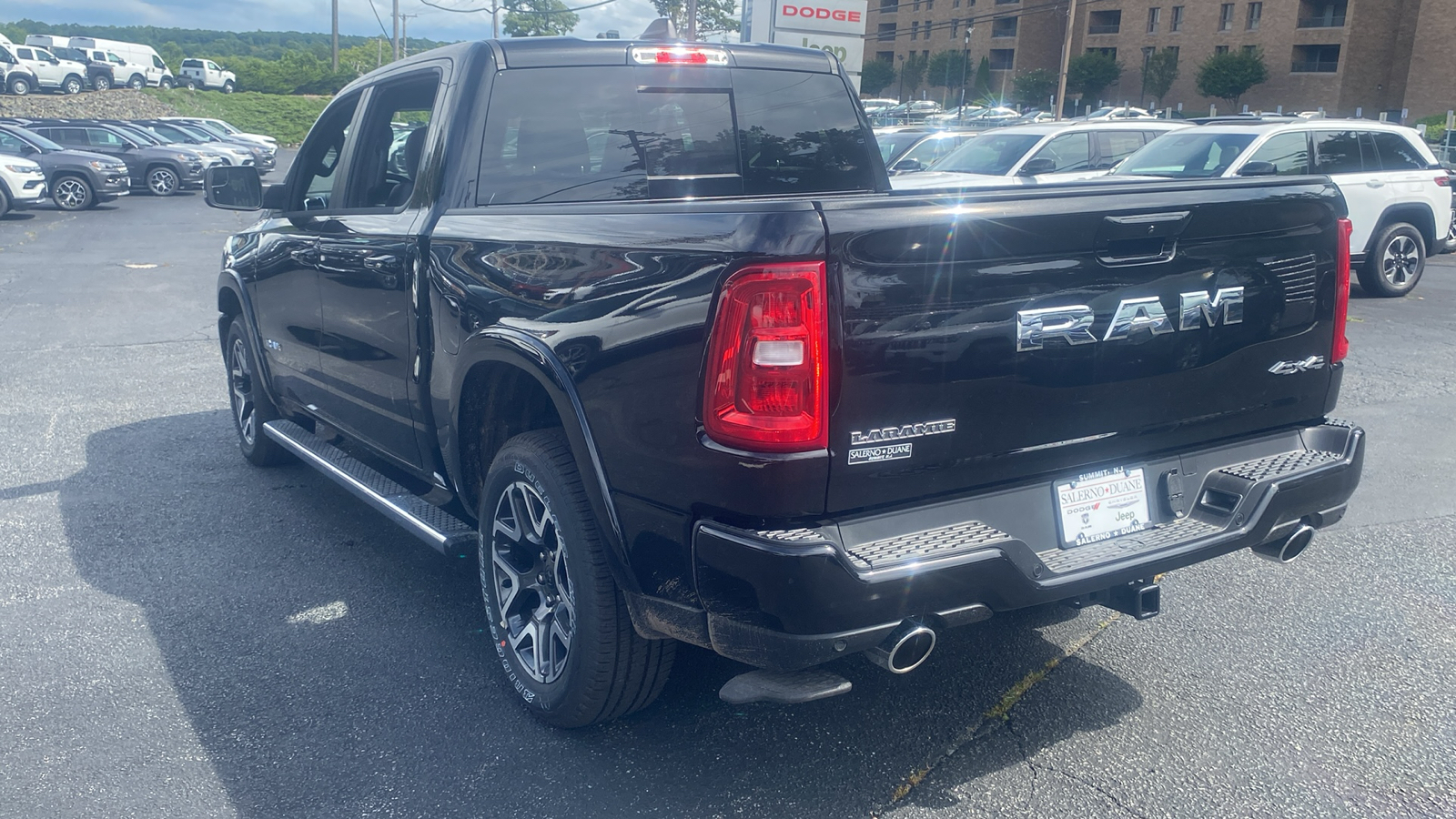 2025 Ram 1500 Laramie 23