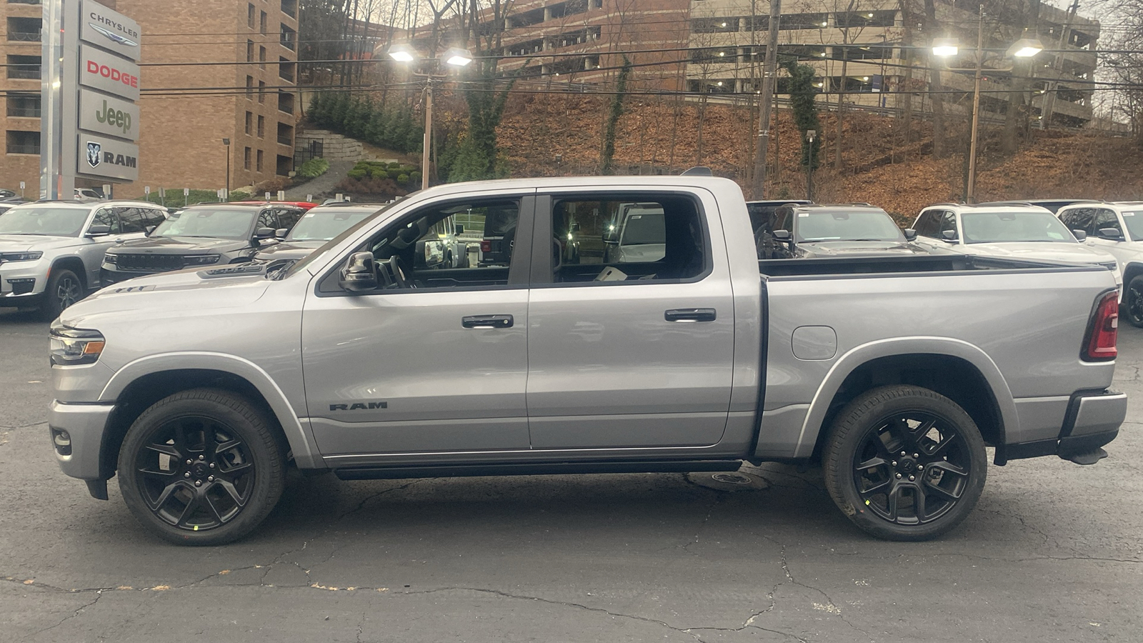 2025 Ram 1500 Laramie 4