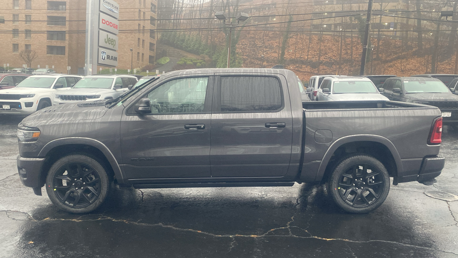 2025 Ram 1500 Laramie 4